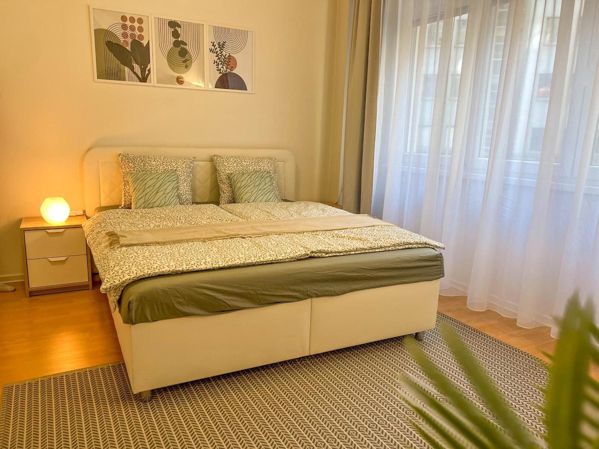 Charming By Museum And Wenceslas Square Apartmán